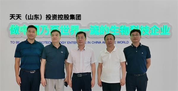 齊魯工業(yè)大學(xué)領(lǐng)導(dǎo)及專(zhuān)家一行蒞臨公司考察交流 齊魯工業(yè)大學(xué)領(lǐng)導(dǎo)及專(zhuān)家一行蒞臨公司考察交流